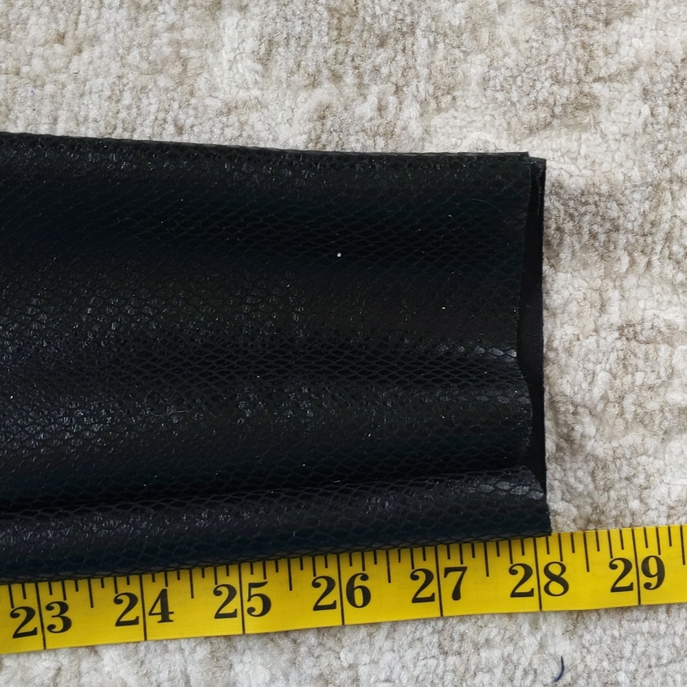 NEW Tahari Faux Leather Snakeskin Skinny Pants Small Black - Picture 15 of 16